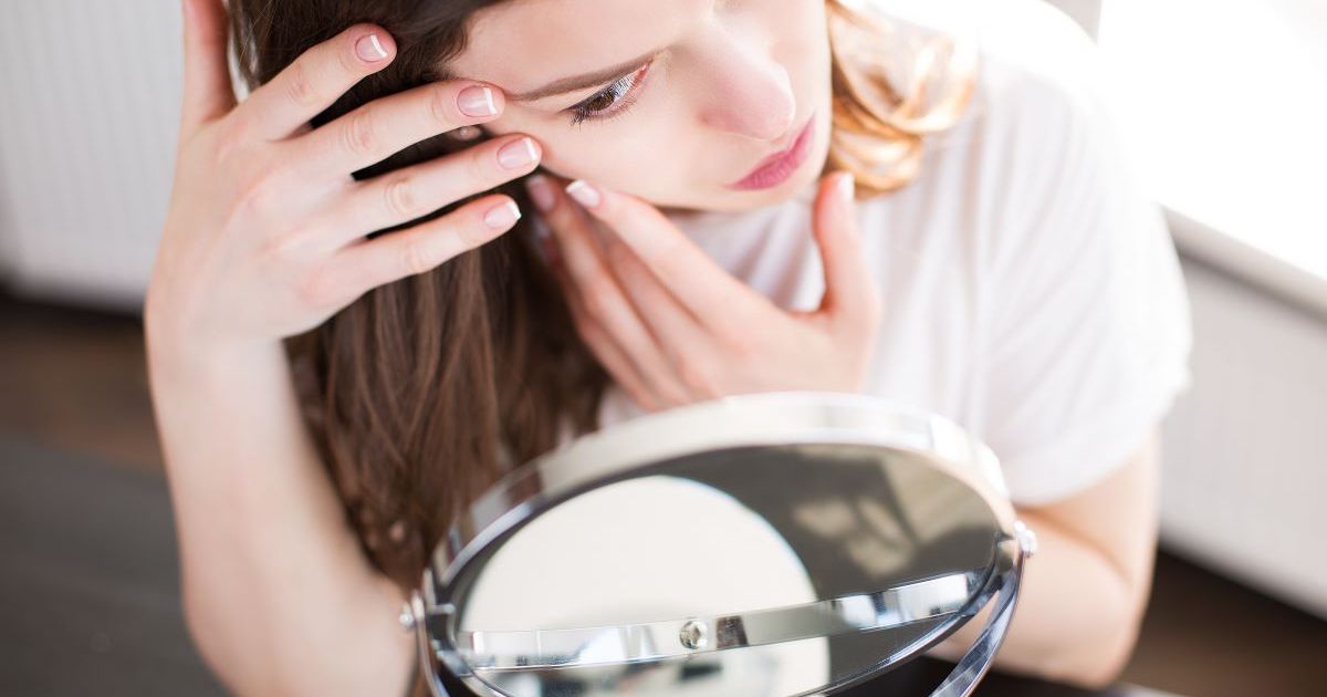 Fard à paupières : cette teinte de fard est la moins flatteuse pour les femmes de plus de 40 ans (elle souligne la ride)