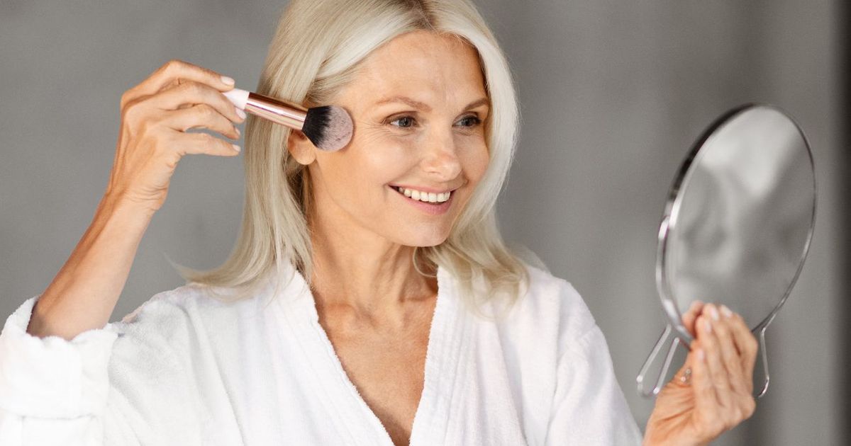 Blush hydratant anti-rides : découvrez les 5 nouveaux must-haves pour Maquillage : 5 nouveaux blushs hydratants et floutants idéals pour ne pas marquer les rides après 50 ans ou 60 ans
