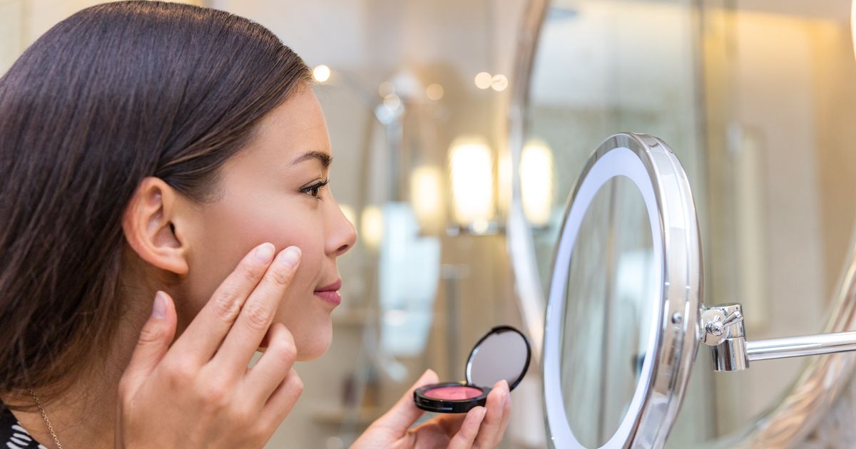 Le Meilleur Blush Poudre Lissant et Hydratant de l’Hiver “Meilleur blush poudre jamais utilisé” : ce blush lissant et hydratant est le produit incontournable de cet hiver