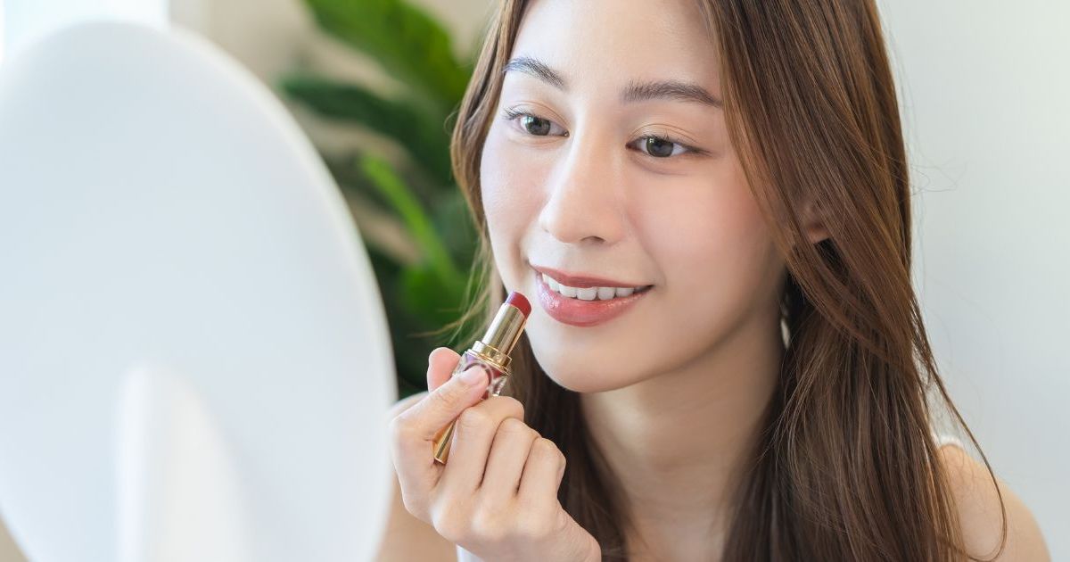 "Hydratation instantanée", ce rouge à lèvres culte qui se vend chaque minute dans le monde dévoile 3 nouvelles teintes