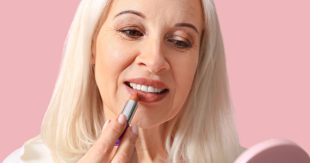 Lèvres repulpées après 50 ans: découvrez le combo naturel recommandé Lèvres fines après 50 ans : “mieux que des injections” voici le meilleur combo lèvres repulpant selon une experte
