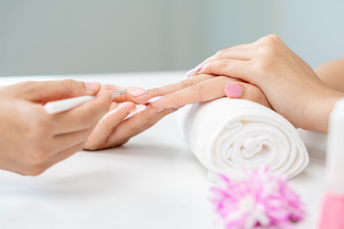 MaquillageLa French manucure, c'est fini : la "Foggy French Nails" est la tendance du printemps pour des ongles chics
                La tendance manucure évolue au fil des saison. Au printemps 2025, les stylistes ongulaires ont dévoilé la couleur de vernis …