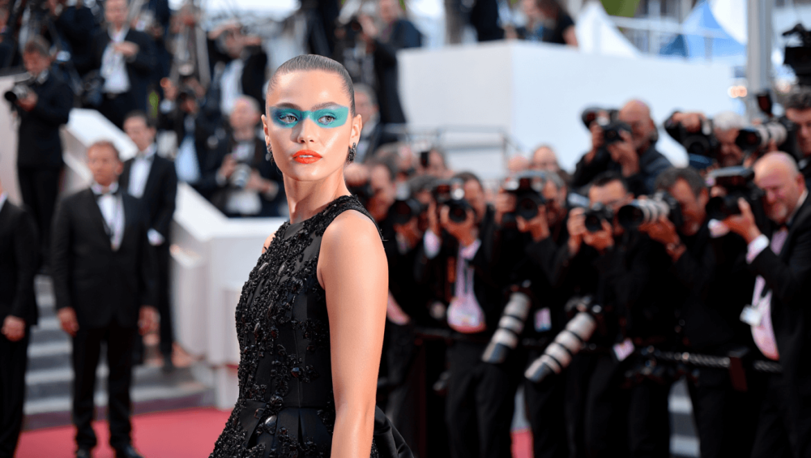 Cannes 2026 : oubliez la clean
girl, le maquilleur Julien Rol mise sur des mises en beauté plus
assumées pour la montée des marches
