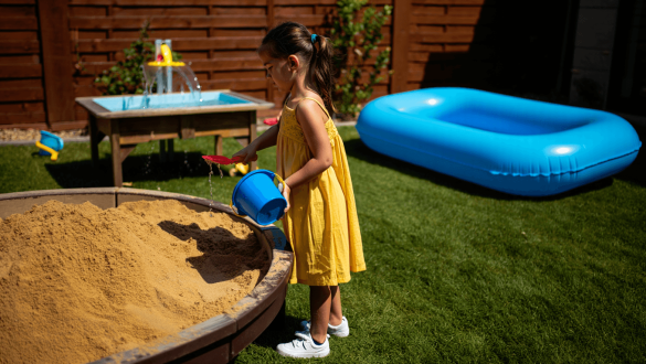Les meilleurs jouets de l’été : nos idées pour jouer dehors pendant toutes les vacances